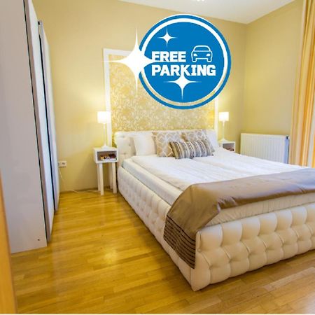 Colours Apartments Superior With Free Parking บูดาเปสต์ ภายนอก รูปภาพ