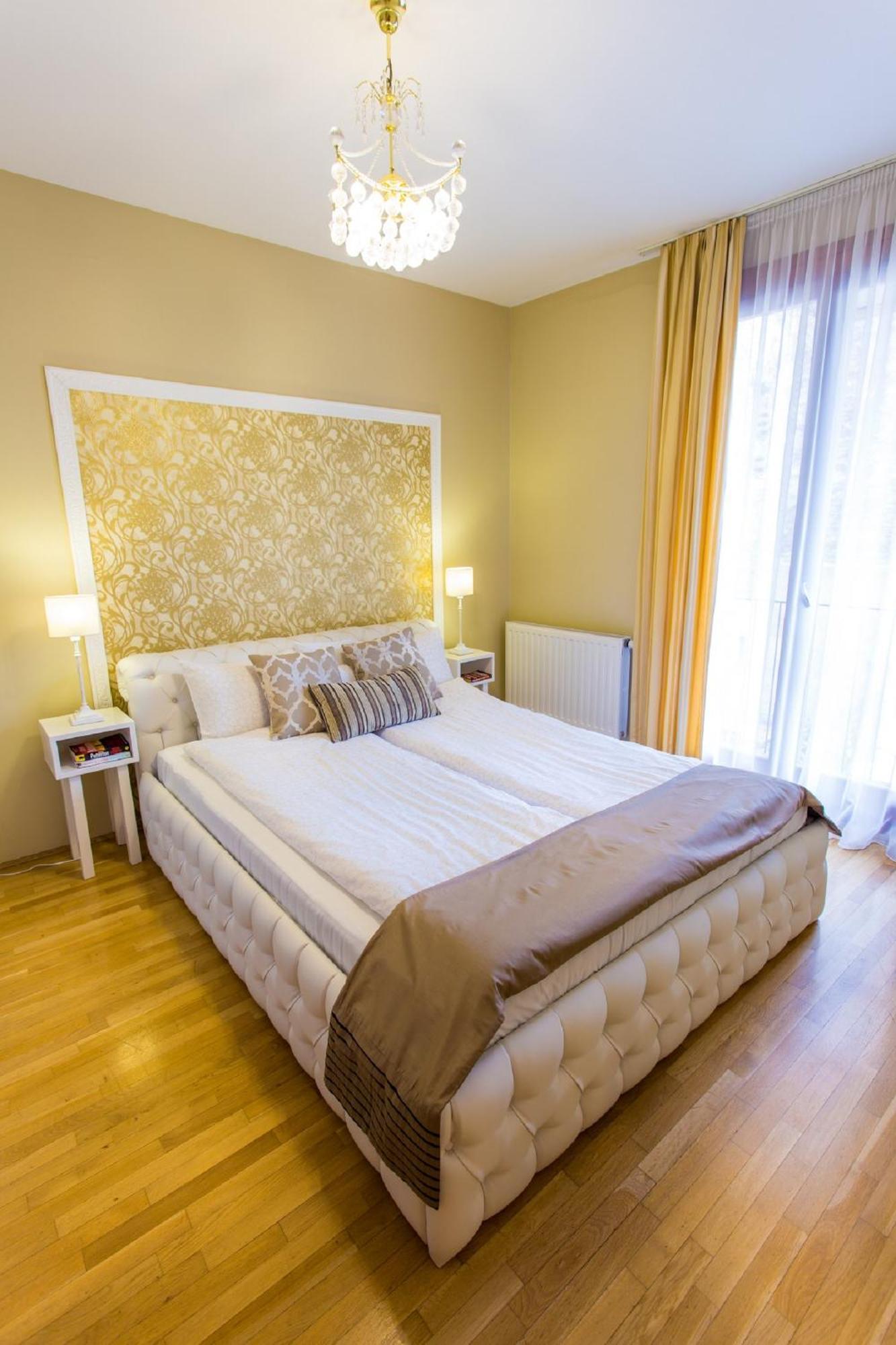 Colours Apartments Superior With Free Parking บูดาเปสต์ ภายนอก รูปภาพ